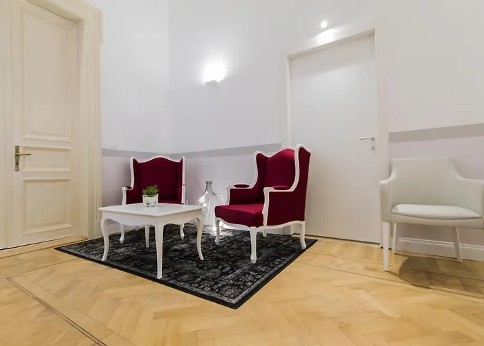 Residenza Degli Artisti 4*